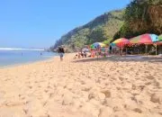 Menikmati Keindahan Pantai Pok Tunggal di Yogyakarta