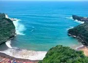 Pesona Pantai Baron di Gunung Kidul