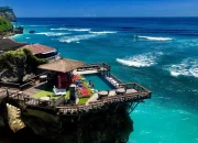 Keindahan Tersembunyi di Pantai Blue Point