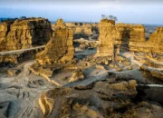 Mengeksplorasi Keindahan Brown Canyon, Destinasi Tersembunyi di Semarang