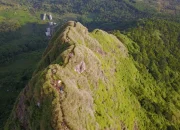 Menaklukkan Gunung Batu Jonggol: Petualangan Seru di Jawa Barat