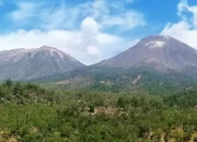 Keajaiban Gunung Lewotobi: Wisata Alam yang Menantang