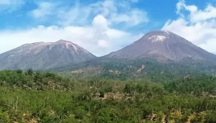 Keajaiban Gunung Lewotobi: Wisata Alam yang Menantang