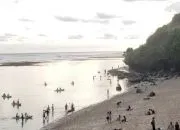 Pesona Tersembunyi Pantai Gunung Payung di Bali